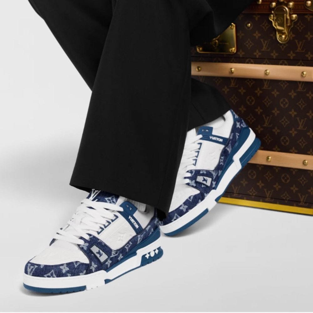 Louis Vuitton Blue and White Men's 1A9JGV
LV Trainer Sneaker Virgil Design sz8